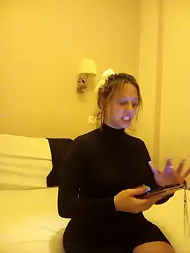 cleopatravodos online show from December 15, 2025, 7:18 pm