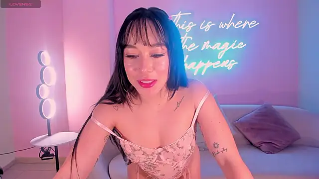 ZaraKafruni online show from February 13, 2026, 4:08 am