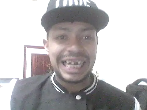 louishotlatinboy online show from November 17, 2025, 5:24 am