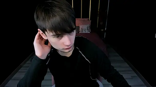 AlejandroEllias online show from February 5, 2026, 6:51 am