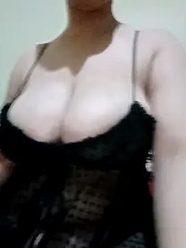 Snapshot of Maryam89six chatting on November 25, 2025, 11:38 pm Maryam89six online show from November 25, 2025, 11:38 pm