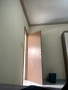 Snapshot of Larissa_xxe chatting on December 16, 2025, 1:49 pm Larissa xxe online show from December 16, 2025, 1:49 pm