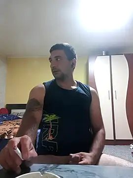 Exuuuuu1 online show from July 4, 2026, 9:32 pm