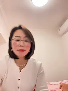 Snapshot of xiaoling2358 chatting on December 4, 2025, 2:37 pm xiaoling2358 online show from December 4, 2025, 2:37 pm