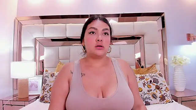 emma stoonne online show from November 19, 2025, 6:52 pm