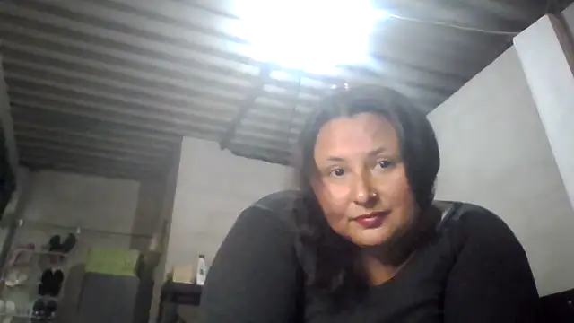 Snapshot of BWW-CINDY11 chatting on February 19, 2026, 6:59 pm BWW-CINDY11 online show from February 19, 2026, 6:59 pm