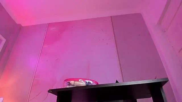 Kendall curves online show from April 11, 2026, 3:22 am