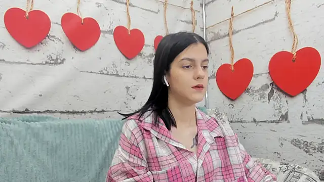 Lovely Audrey online show from November 23, 2025, 8:03 am