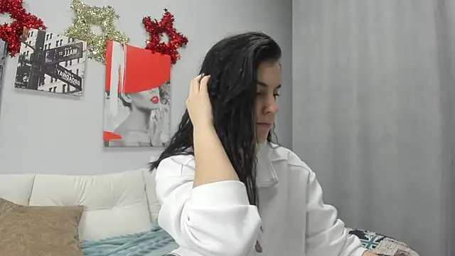 Lovely Audrey online show from December 14, 2025, 1:11 am