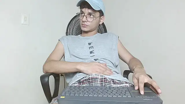 Snapshot of andrew_dann chatting on November 20, 2025, 6:24 am andrew dann online show from November 20, 2025, 6:24 am