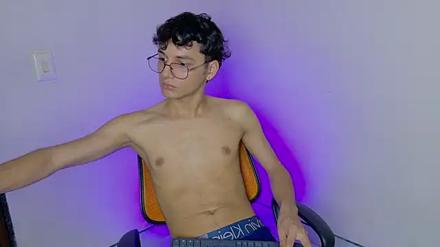 Snapshot of andrew_dann chatting on November 25, 2025, 8:20 pm andrew dann online show from November 25, 2025, 8:20 pm