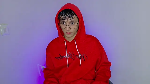 Snapshot of andrew_dann chatting on November 27, 2025, 3:41 am andrew dann online show from November 27, 2025, 3:41 am