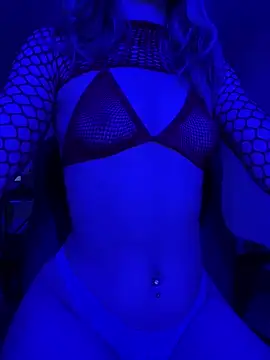 NoyaXO online show from November 18, 2025, 2:54 pm