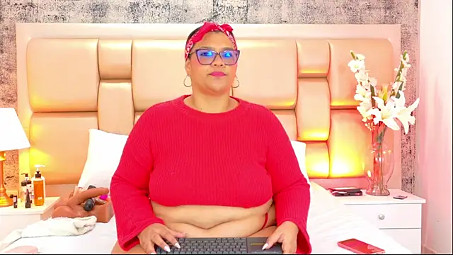 Snapshot of SelennaCooper chatting on January 12, 2026, 11:48 am SelennaCooper online show from January 12, 2026, 11:48 am