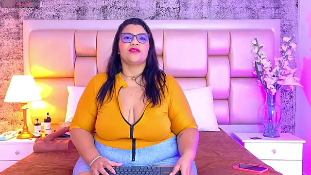 Snapshot of SelennaCooper chatting on February 28, 2026, 11:44 am SelennaCooper online show from February 28, 2026, 11:44 am