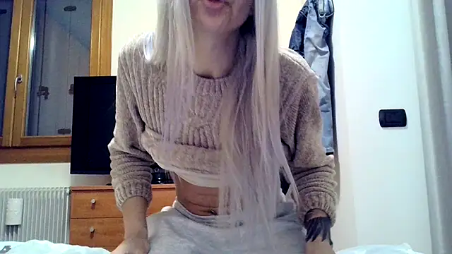 feliciafelon online show from March 4, 2026, 5:52 pm