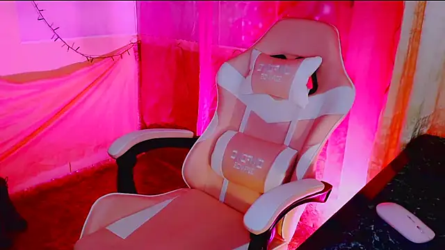 BESTLOLA online show from November 22, 2025, 8:57 am