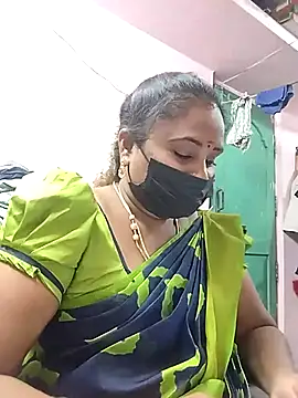 Snapshot of Tamil_devagi chatting on December 13, 2025, 8:04 pm Tamil devagi online show from December 13, 2025, 8:04 pm