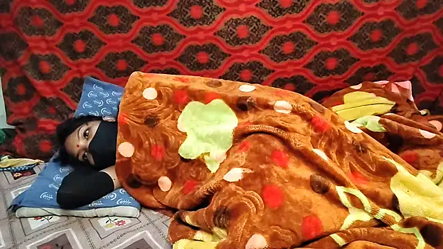 Snapshot of Real18sis_sex_sis chatting on December 4, 2025, 2:21 am Real18sis sex sis online show from December 4, 2025, 2:21 am