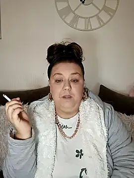 Snapshot of Nova-WiseX chatting on December 1, 2025, 2:00 pm Nova-WiseX online show from December 1, 2025, 2:00 pm