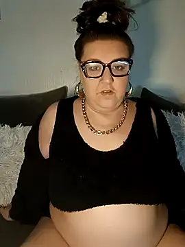 Snapshot of Nova-WiseX chatting on December 14, 2025, 12:43 pm Nova-WiseX online show from December 14, 2025, 12:43 pm