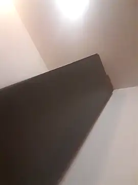 Snapshot of mi_vitor chatting on November 18, 2025, 6:01 pm mi vitor online show from November 18, 2025, 6:01 pm