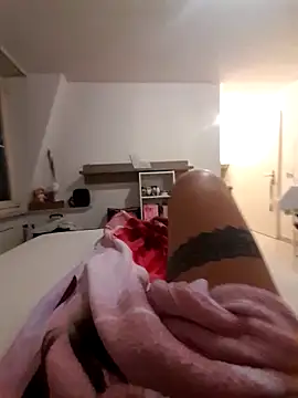 Snapshot of mi_vitor chatting on November 26, 2025, 12:33 am mi vitor online show from November 26, 2025, 12:33 am