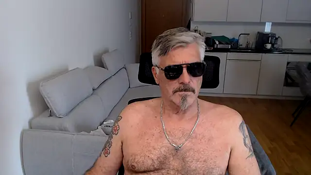 Buidapest online show from March 1, 2026, 1:02 pm