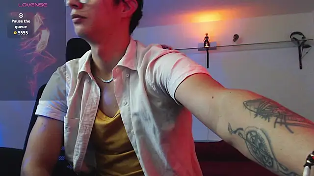 Snapshot of Brandon_starkk chatting on May 1, 2026, 12:21 pm Brandon starkk online show from May 1, 2026, 12:21 pm