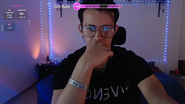 Snapshot of Brandon_starkk chatting on July 19, 2026, 12:14 am Brandon starkk online show from July 19, 2026, 12:14 am