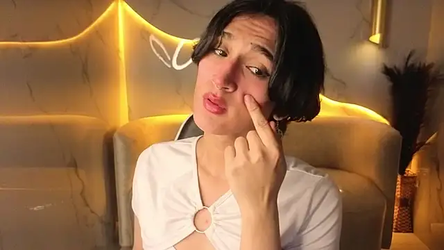 Snapshot of zoe_tp chatting on December 3, 2025, 8:07 pm zoe tp online show from December 3, 2025, 8:07 pm