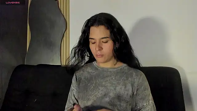 Snapshot of Angel-umbra chatting on January 17, 2026, 8:45 pm Angel-umbra online show from January 17, 2026, 8:45 pm