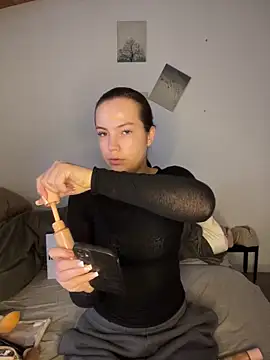 Snapshot of Sandrasnoww chatting on December 16, 2025, 12:32 pm Sandrasnoww online show from December 16, 2025, 12:32 pm