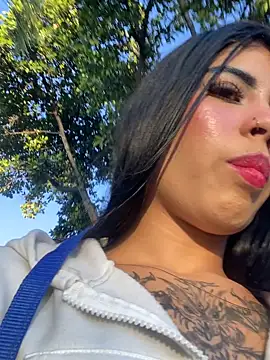 Snapshot of Dannii- chatting on January 17, 2026, 10:35 pm Dannii- online show from January 17, 2026, 10:35 pm