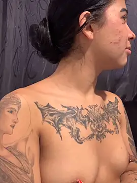 Snapshot of Dannii- chatting on February 14, 2026, 8:49 pm Dannii- online show from February 14, 2026, 8:49 pm