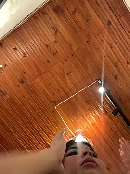 Snapshot of Dannii- chatting on February 15, 2026, 8:27 pm Dannii- online show from February 15, 2026, 8:27 pm