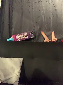 Snapshot of Dannii- chatting on February 19, 2026, 12:06 am Dannii- online show from February 19, 2026, 12:06 am