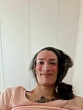 MaitressePomme3 online show from December 2, 2025, 2:12 pm