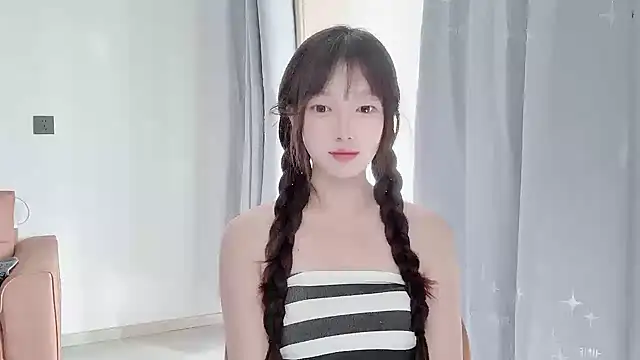 Snapshot of yuyayayu chatting on November 24, 2025, 7:30 am yuyayayu online show from November 24, 2025, 7:30 am