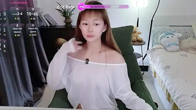 Snapshot of YuYu317 chatting on December 15, 2025, 11:14 am YuYu317 online show from December 15, 2025, 11:14 am