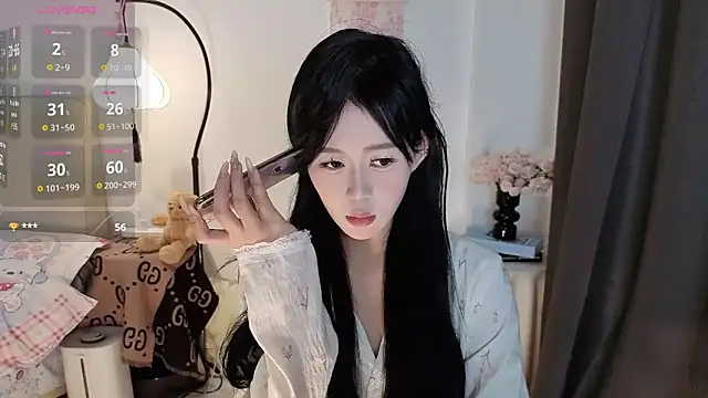 YuYu317 online show from March 22, 2026, 2:20 pm