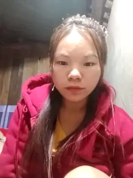 yu-zhen online show from November 23, 2025, 2:39 pm