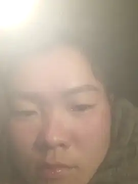 Snapshot of meomeo-00 chatting on December 1, 2025, 3:28 pm meomeo-00 online show from December 1, 2025, 3:28 pm