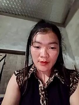 Snapshot of meomeo-00 chatting on December 16, 2025, 2:44 pm meomeo-00 online show from December 16, 2025, 2:44 pm