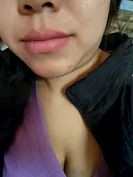 Xiu-L online show from November 25, 2025, 2:55 am