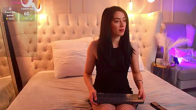 Snapshot of VelissaBowen chatting on December 4, 2025, 9:29 am VelissaBowen online show from December 4, 2025, 9:29 am