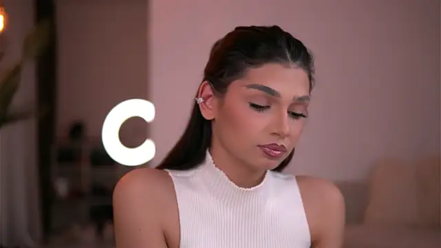 LuvCaprice online show from March 25, 2026, 8:59 pm