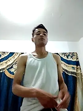 Snapshot of noah77_ chatting on November 20, 2025, 1:11 pm noah77 online show from November 20, 2025, 1:11 pm