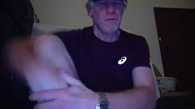 Snapshot of Hardwarelane67 chatting on November 21, 2025, 1:43 pm Hardwarelane67 online show from November 21, 2025, 1:43 pm