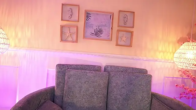 MeganLowell online show from February 6, 2026, 7:06 pm